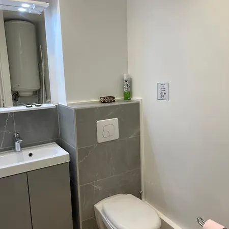 Aparthotel Notre Dame - Stylish *