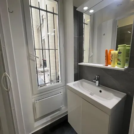 Notre Dame - Stylish Apartahotel