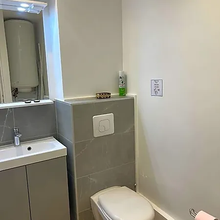 Notre Dame - Stylish Aparthotel