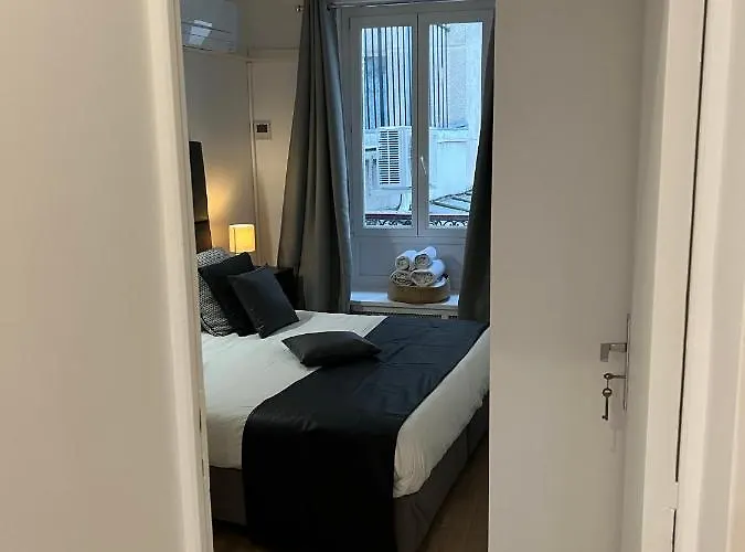 Notre Dame - Stylish * París