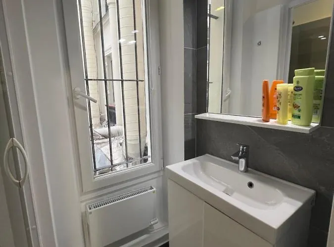 Notre Dame - Stylish Apartahotel